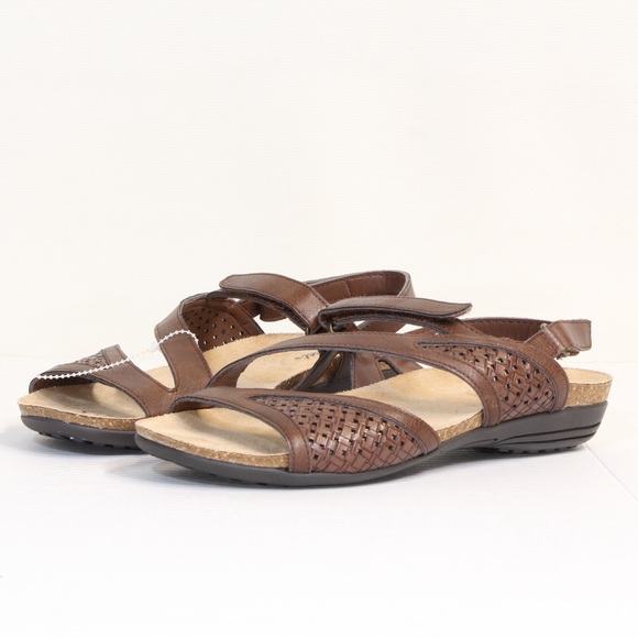Easy Street Brown Trek Perforated Slingback Sandals NWOT - Picture 7 of 8